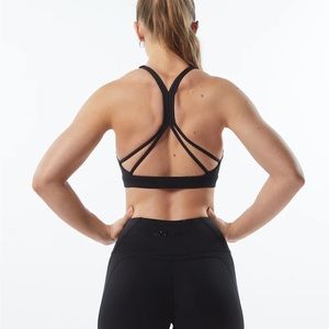 Alphalete Pulse Kinetic Bra